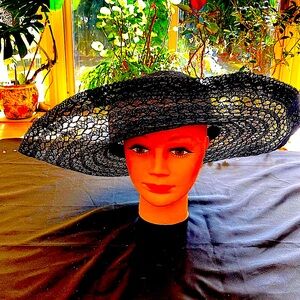 Elegant Black Sheer Four Way Hat 🌹